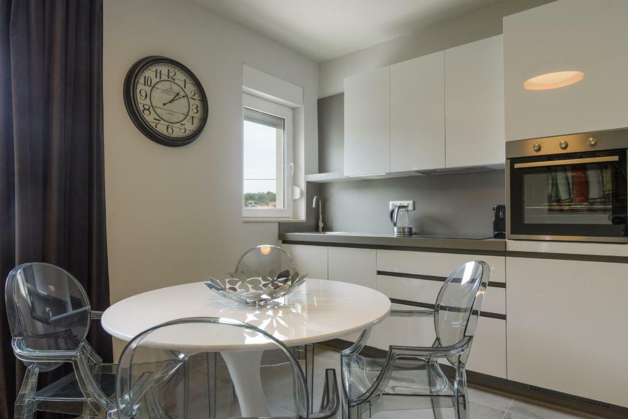 Gala Apartment