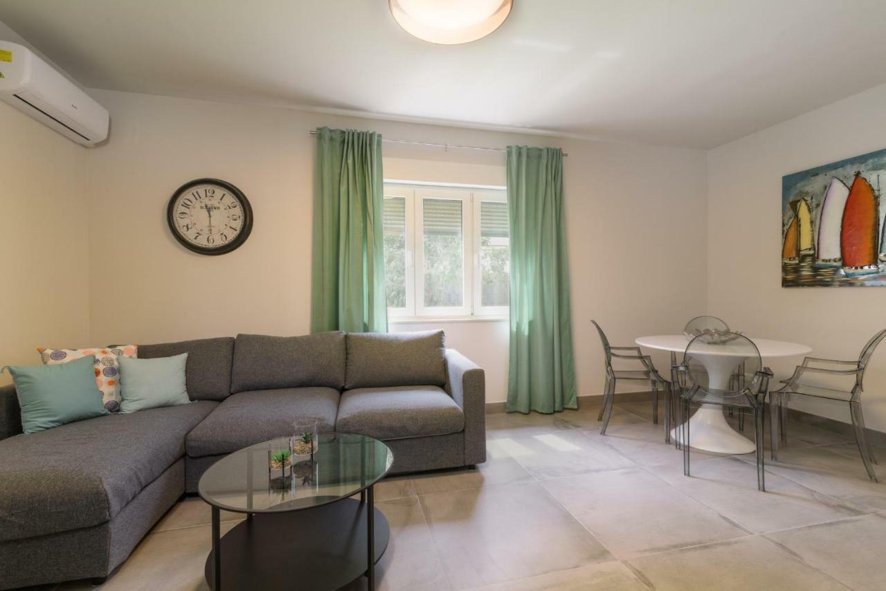 Gala Apartment